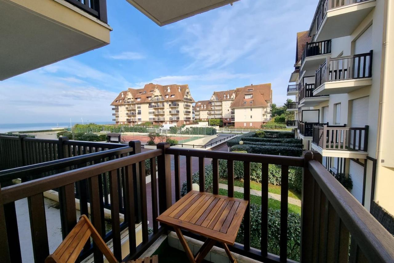 Studio In Front Of Marcel Proust Promenade Cabourg Luaran gambar